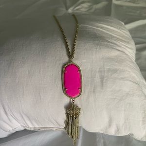 Kendra Scott Necklace - in good condition!